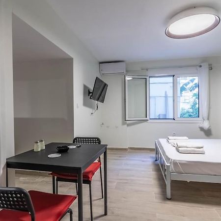 Garden Apt Apartment เอเธนส์ ภายนอก รูปภาพ