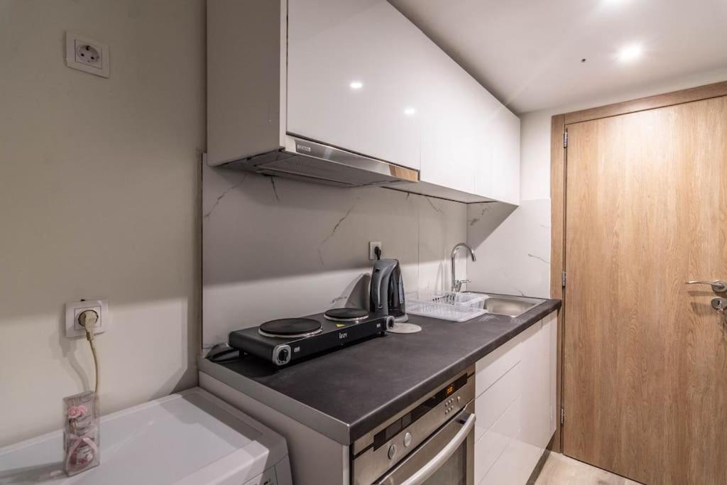 Garden Apt Apartment เอเธนส์ ภายนอก รูปภาพ